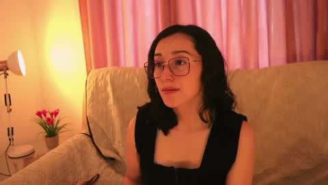 Snapshot of ginevra_esposito chatting on 06.01.26 Ginn online show from 06.01.26