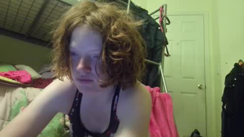 Snapshot of ginger_unicorn21 chatting on 02.25.25 ginger_unicorn21 online show from 02.25.25