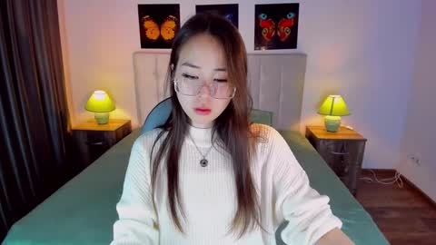 Snapshot of ginnycherry chatting on 12.27.24 Ginny online show from 12.27.24