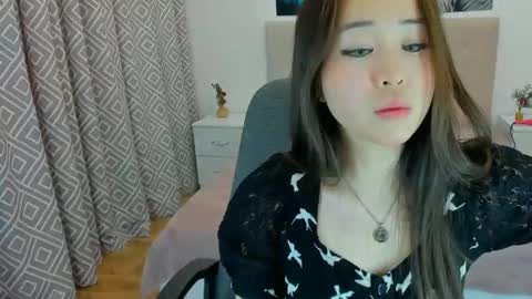 Snapshot of ginnycherry chatting on 01.08.25 Ginny online show from 01.08.25