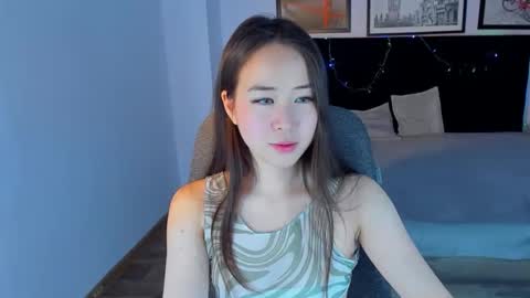 Snapshot of ginnycherry chatting on 01.13.25 Ginny online show from 01.13.25