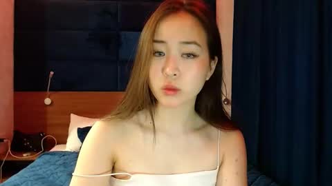 Snapshot of ginnycherry chatting on 01.22.25 Ginny online show from 01.22.25