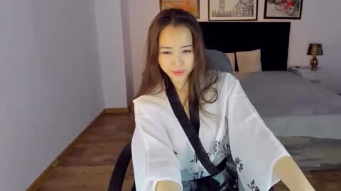 Snapshot of ginnycherry chatting on 01.23.25 Ginny online show from 01.23.25