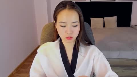 Snapshot of ginnycherry chatting on 01.23.25 Ginny online show from 01.23.25