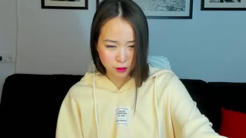 Snapshot of ginnycherry chatting on 02.08.25 Ginny online show from 02.08.25
