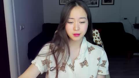 Snapshot of ginnycherry chatting on 02.21.25 Ginny online show from 02.21.25