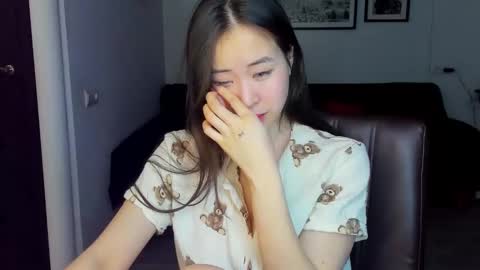 Snapshot of ginnycherry chatting on 02.22.25 Ginny online show from 02.22.25