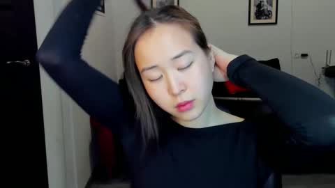 Snapshot of ginnycherry chatting on 03.05.25 Ginny online show from 03.05.25