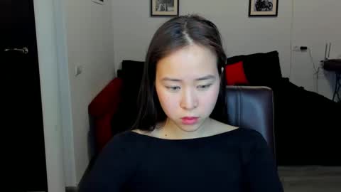 Snapshot of ginnycherry chatting on 03.05.25 Ginny online show from 03.05.25