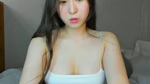 Snapshot of ginnycherry chatting on 10.28.25 Ginny online show from 10.28.25