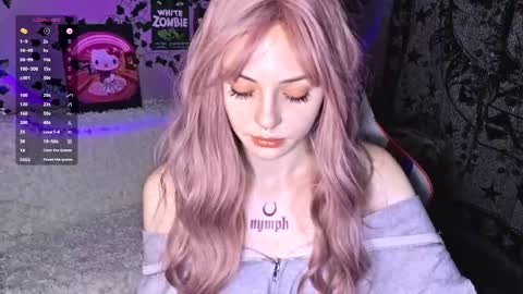 Snapshot of ginnyhotbeat chatting on 09.12.25 Ginny online show from 09.12.25