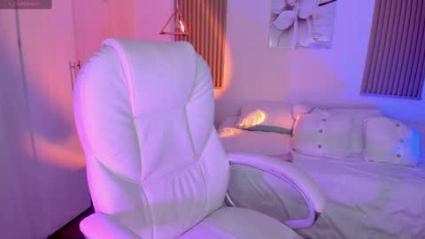 Kendall online show from 12.14.24