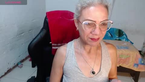 Snapshot of giorgia_xue53 chatting on 12.27.24 Mary online show from 12.27.24