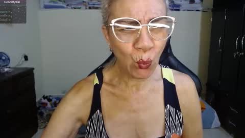 Snapshot of giorgia_xue53 chatting on 02.12.25 Mary online show from 02.12.25