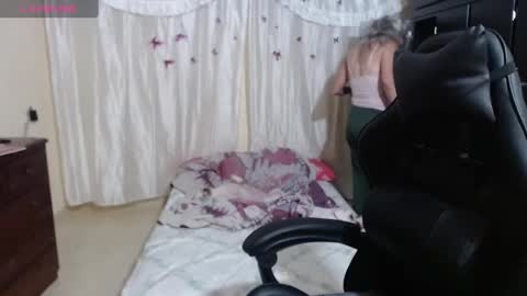 Snapshot of giorgia_xue53 chatting on 02.23.25 Mary online show from 02.23.25