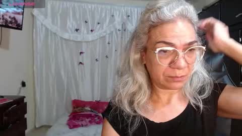 Snapshot of giorgia_xue53 chatting on 02.26.25 Mary online show from 02.26.25