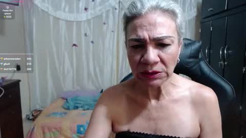 Snapshot of giorgia_xue53 chatting on 03.12.25 Mary online show from 03.12.25