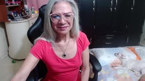 Snapshot of giorgia_xue53 chatting on 10.14.25 Mary online show from 10.14.25