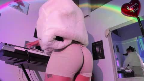 Snapshot of girasol1921 chatting on 02.13.25 girasol1921 online show from 02.13.25