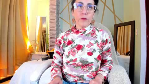 Snapshot of girasol_walton chatting on 01.15.25 Girasol Walton online show from 01.15.25