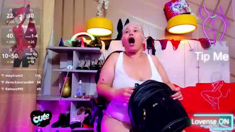 Girl Amada online show from 03.04.25