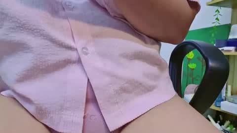 girlhanoi online show from 10.17.25