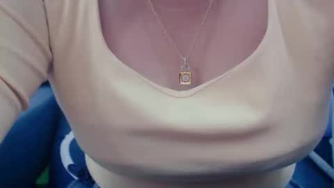 Snapshot of girlhanoi chatting on 02.13.26 girlhanoi online show from 02.13.26