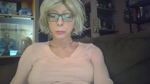 Girlinrock online show from 02.12.26