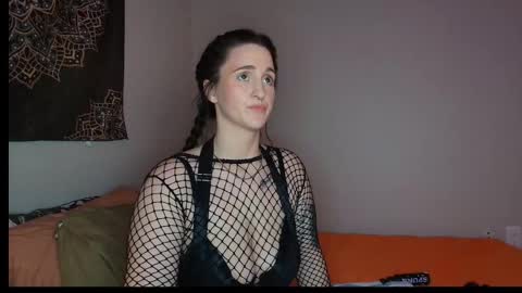 Snapshot of girlofurdreamsxxxxox chatting on 12.05.25 Camille online show from 12.05.25