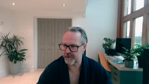 Snapshot of girlsandbikes chatting on 12.12.24 girlsandbikes online show from 12.12.24