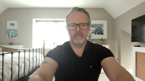 Snapshot of girlsandbikes chatting on 01.12.25 girlsandbikes online show from 01.12.25