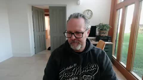 Snapshot of girlsandbikes chatting on 01.14.25 girlsandbikes online show from 01.14.25