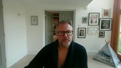 Snapshot of girlsandbikes chatting on 09.29.25 girlsandbikes online show from 09.29.25