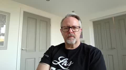 Snapshot of girlsandbikes chatting on 11.21.25 girlsandbikes online show from 11.21.25