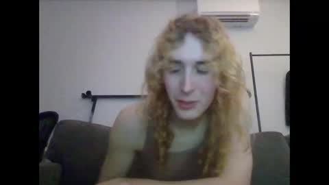 girlw0rm online show from 03.05.25
