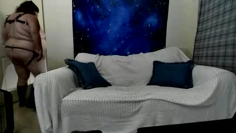 Snapshot of girthmason chatting on 09.23.25 Girth online show from 09.23.25