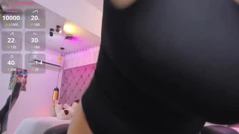 Snapshot of gisela_rodriguez chatting on 12.26.24 GISELA online show from 12.26.24