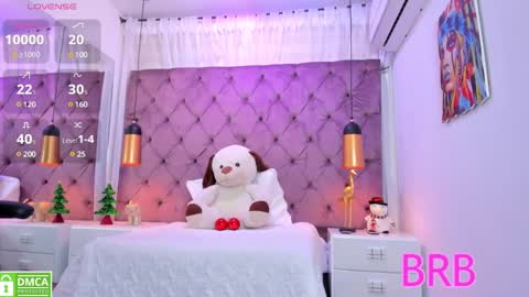 Snapshot of gisela_rodriguez chatting on 12.30.24 GISELA online show from 12.30.24