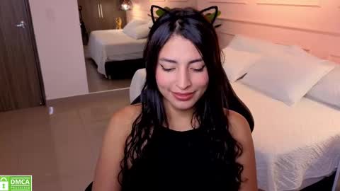 Snapshot of gisela_rodriguez chatting on 10.02.25 GISELA online show from 10.02.25