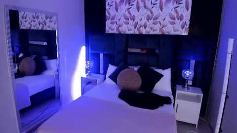 Snapshot of giselamaru chatting on 07.18.26 online show from 07.18.26