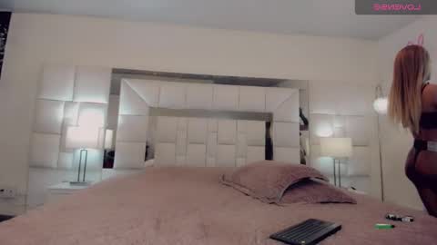 Gisel online show from 03.04.25