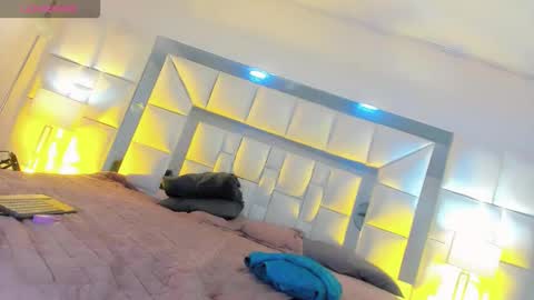 Snapshot of gisele_fox chatting on 03.16.26 Gisel online show from 03.16.26