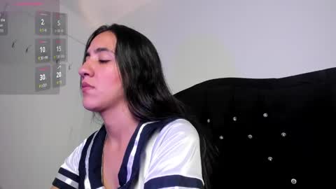 Snapshot of gisell_antonella chatting on 04.18.26 Gisell online show from 04.18.26