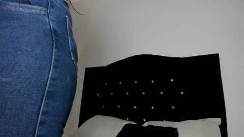 Snapshot of gisell_antonella chatting on 04.22.26 Gisell online show from 04.22.26