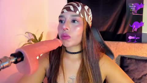Snapshot of giselle_messydoll chatting on 05.03.26 Giselle online show from 05.03.26
