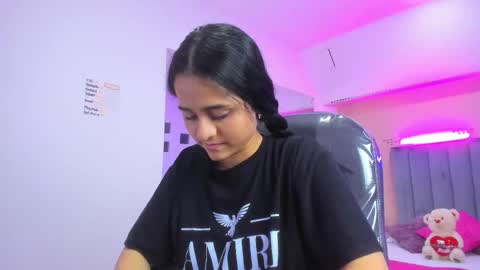 GISELLE ROLDAN online show from 12.19.25