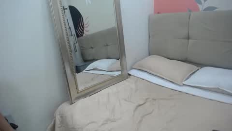 GiselleEvans online show from 02.28.25