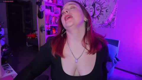 AlexaMillis online show from 01.04.25