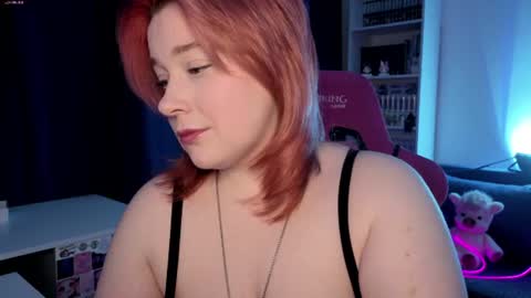 Snapshot of gitera_ chatting on 06.11.26 AlexaMillis online show from 06.11.26