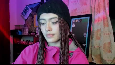 Giulietta online show from 12.18.24